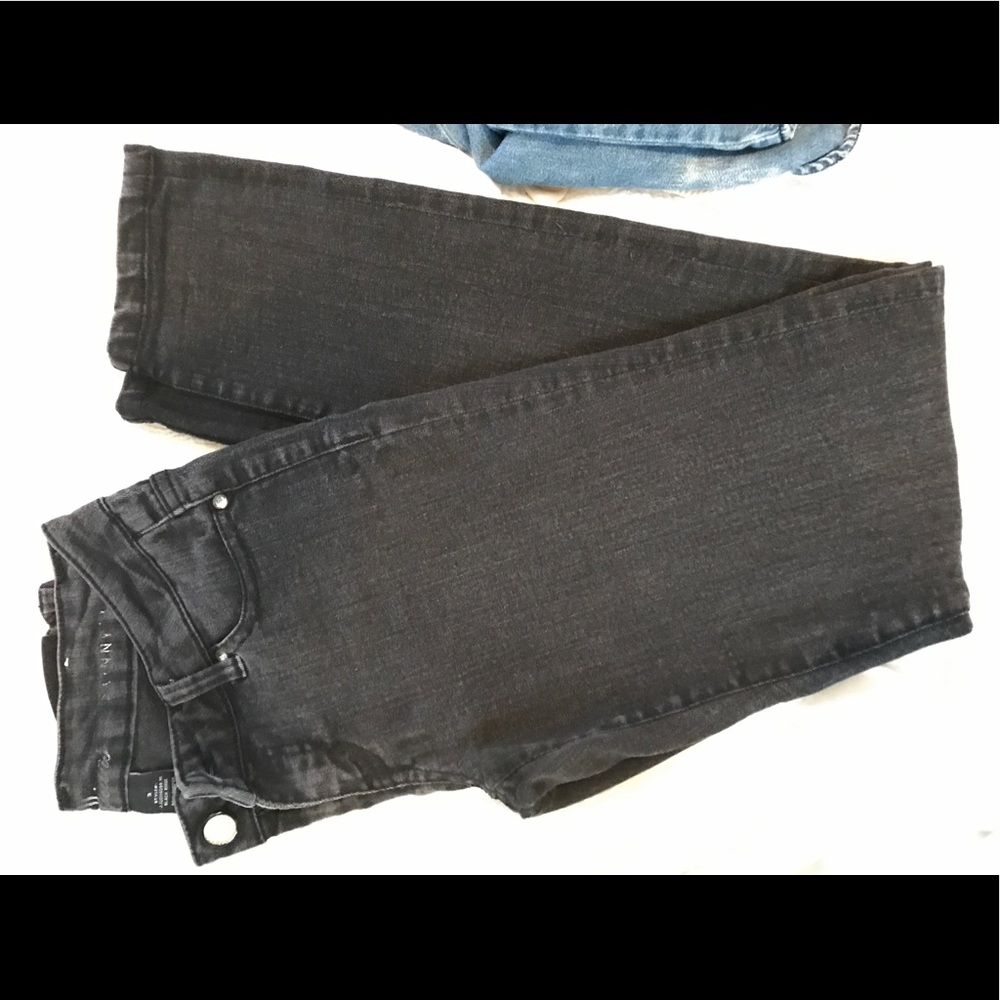 Black skinny jeans